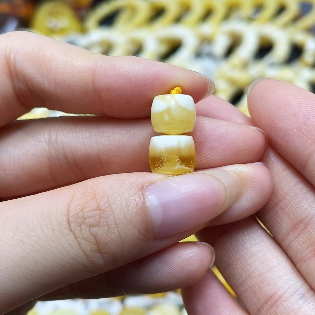 未镶嵌蜜蜡裸石直切对珠9.5mm瑕