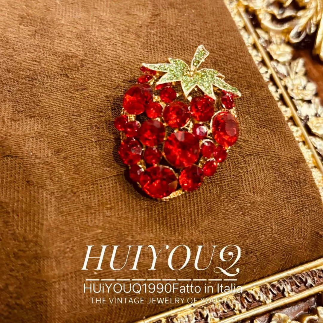 铜合金胸针 【草莓】简约时尚胸针179