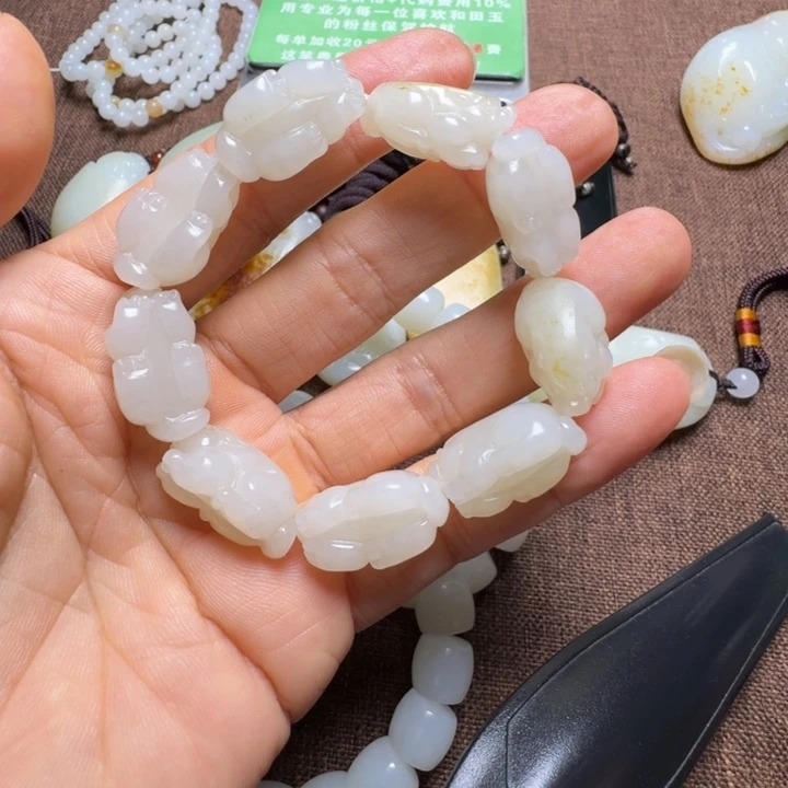 海***宁和田玉未镶嵌颈饰