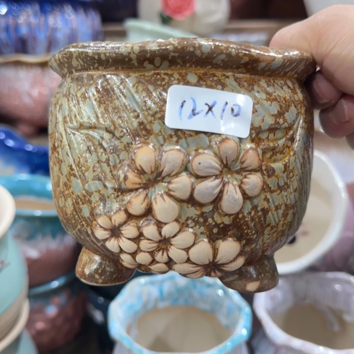 凑9块包邮，有孔，陶瓷花盆