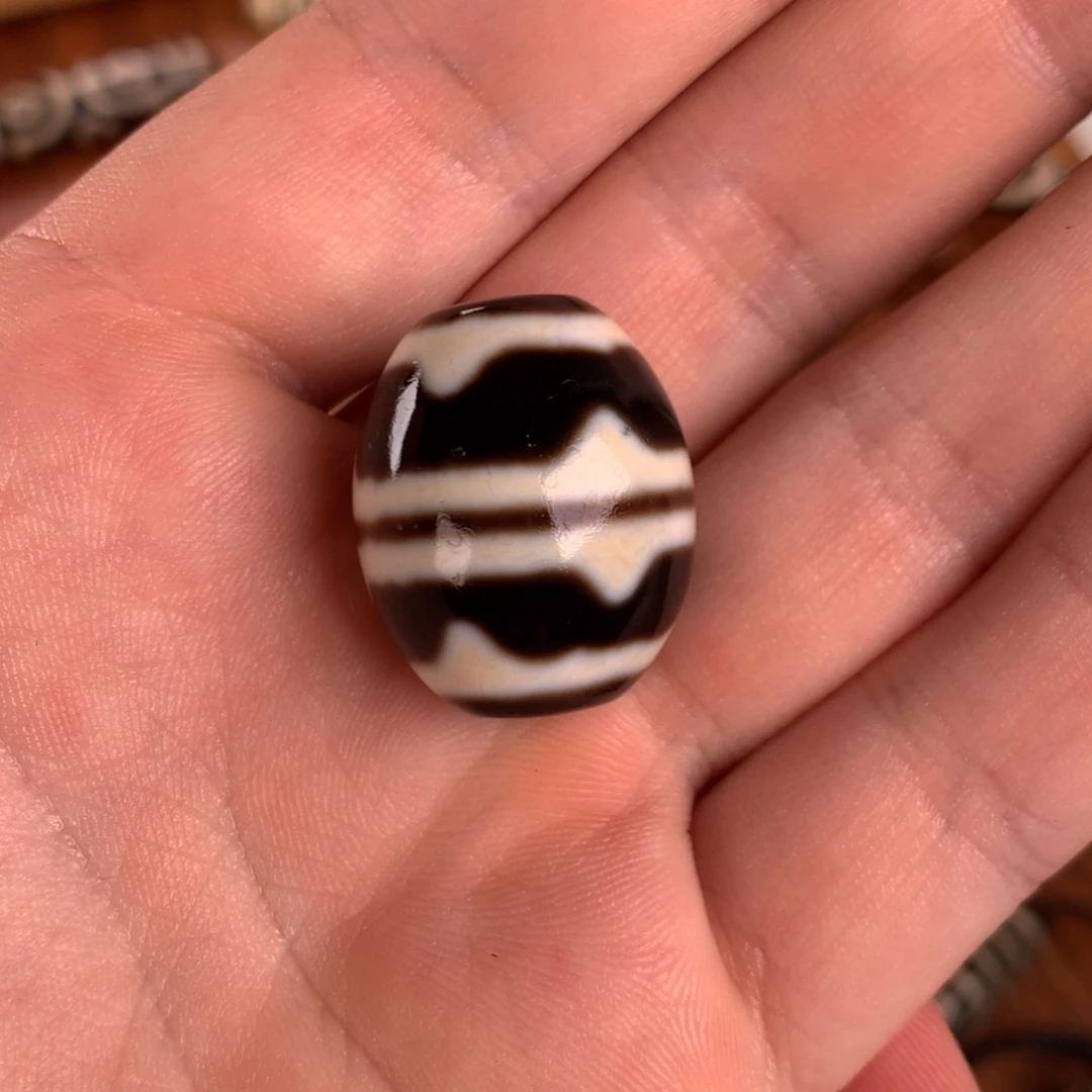 散珠玛瑙/玉髓双牙牙达洛玛瑙单珠