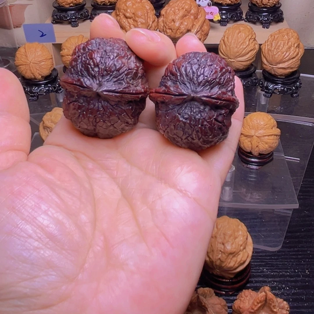 文玩核桃吊坠18w金丝绣球42尺