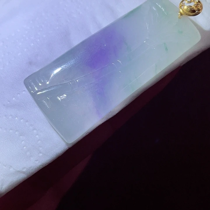 翡翠18K金镶嵌颈饰翡翠