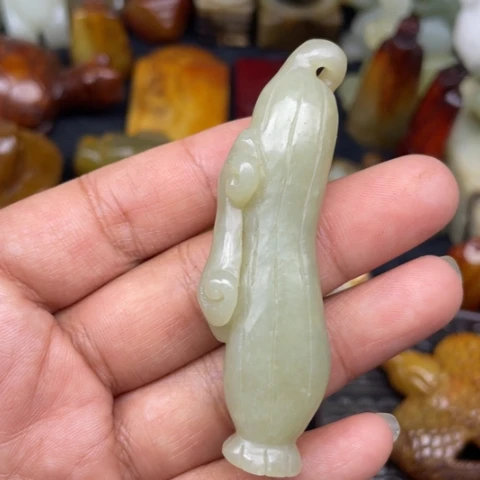 和田玉未镶嵌颈饰100