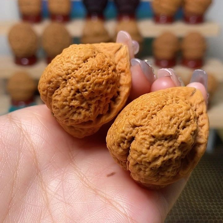 文玩核桃吊坠山羊13