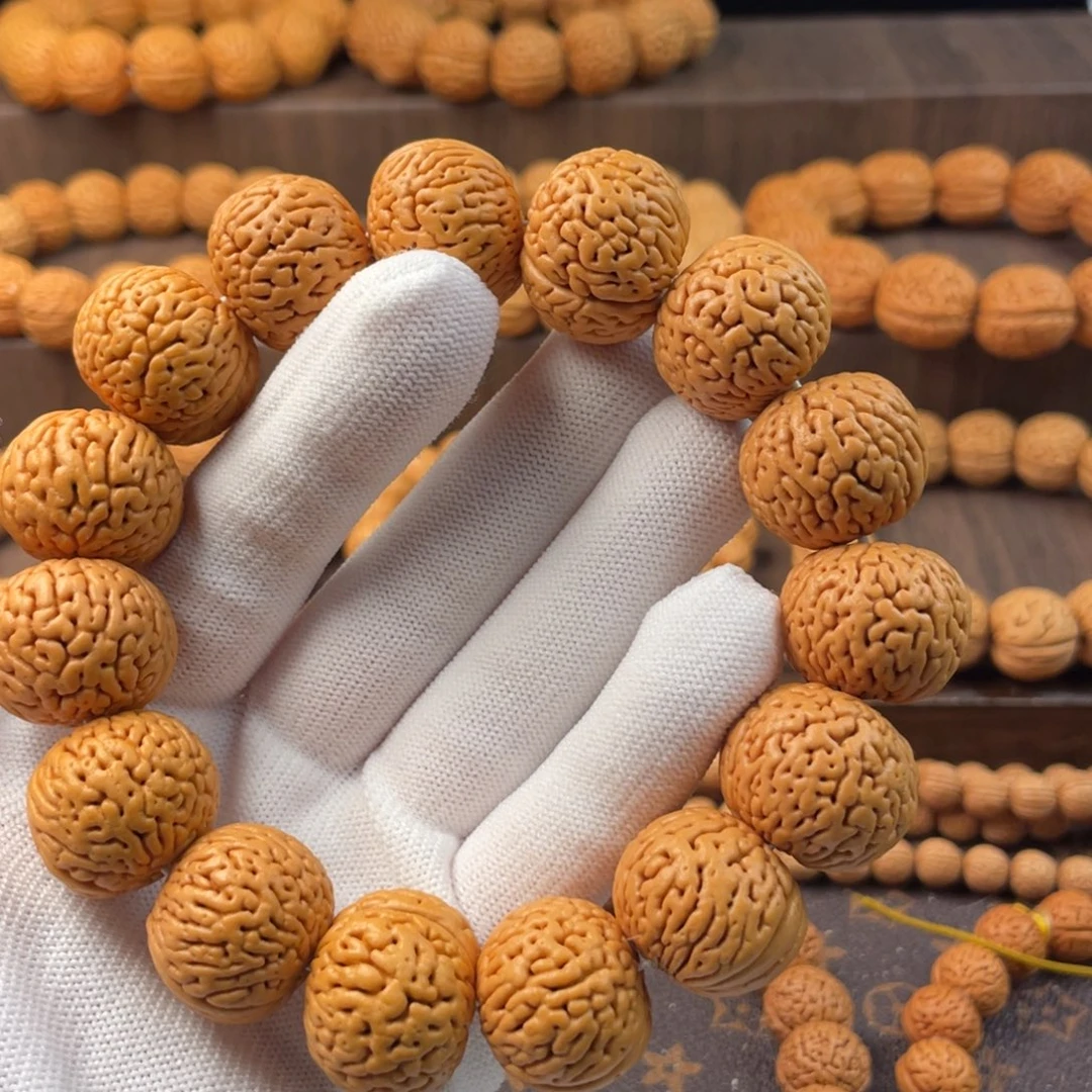 吊坠桃核大白月光精品