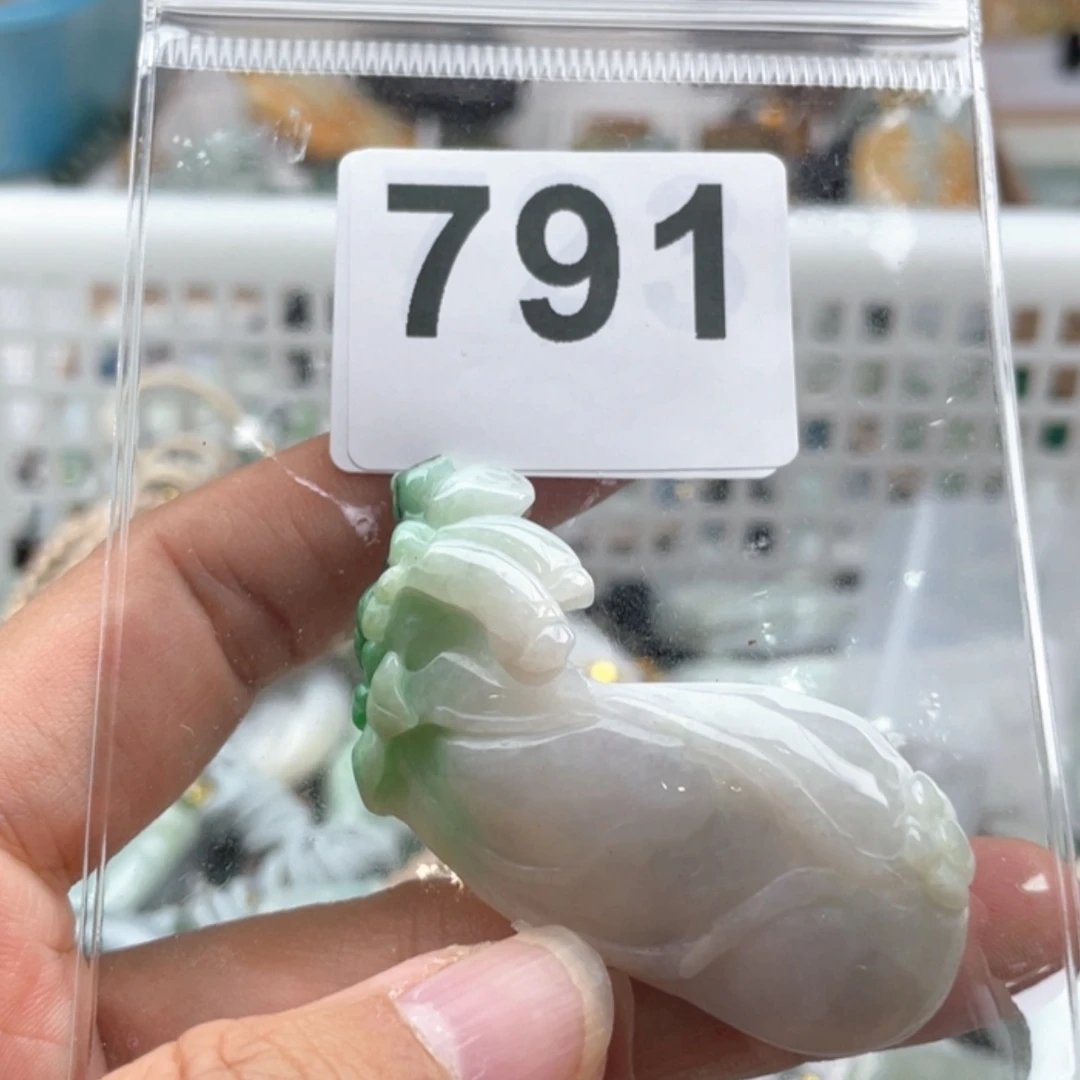 【闪购商品】翡翠颈饰未镶嵌只**我翡翠