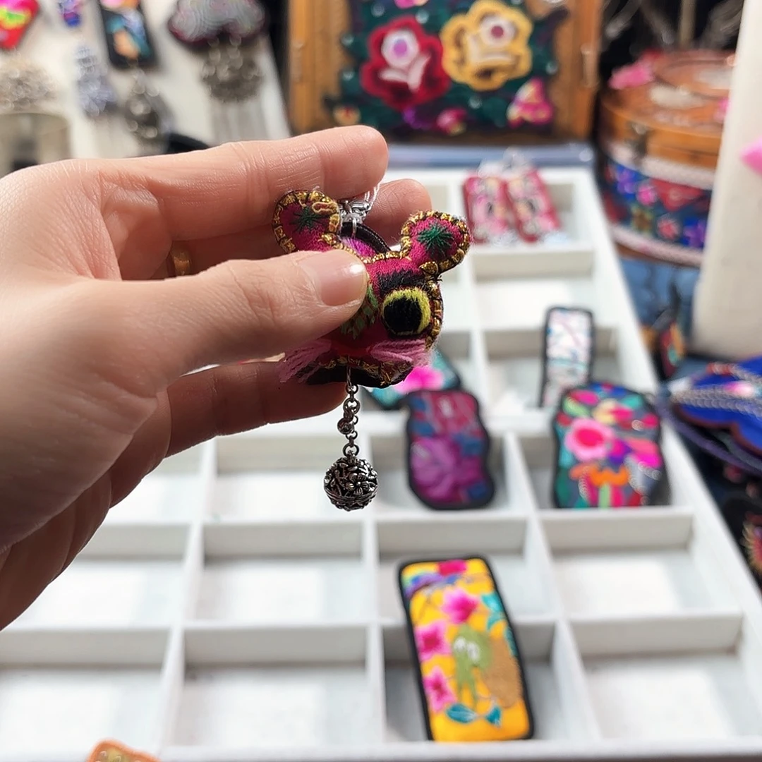 刺绣x****i手工刺绣工艺