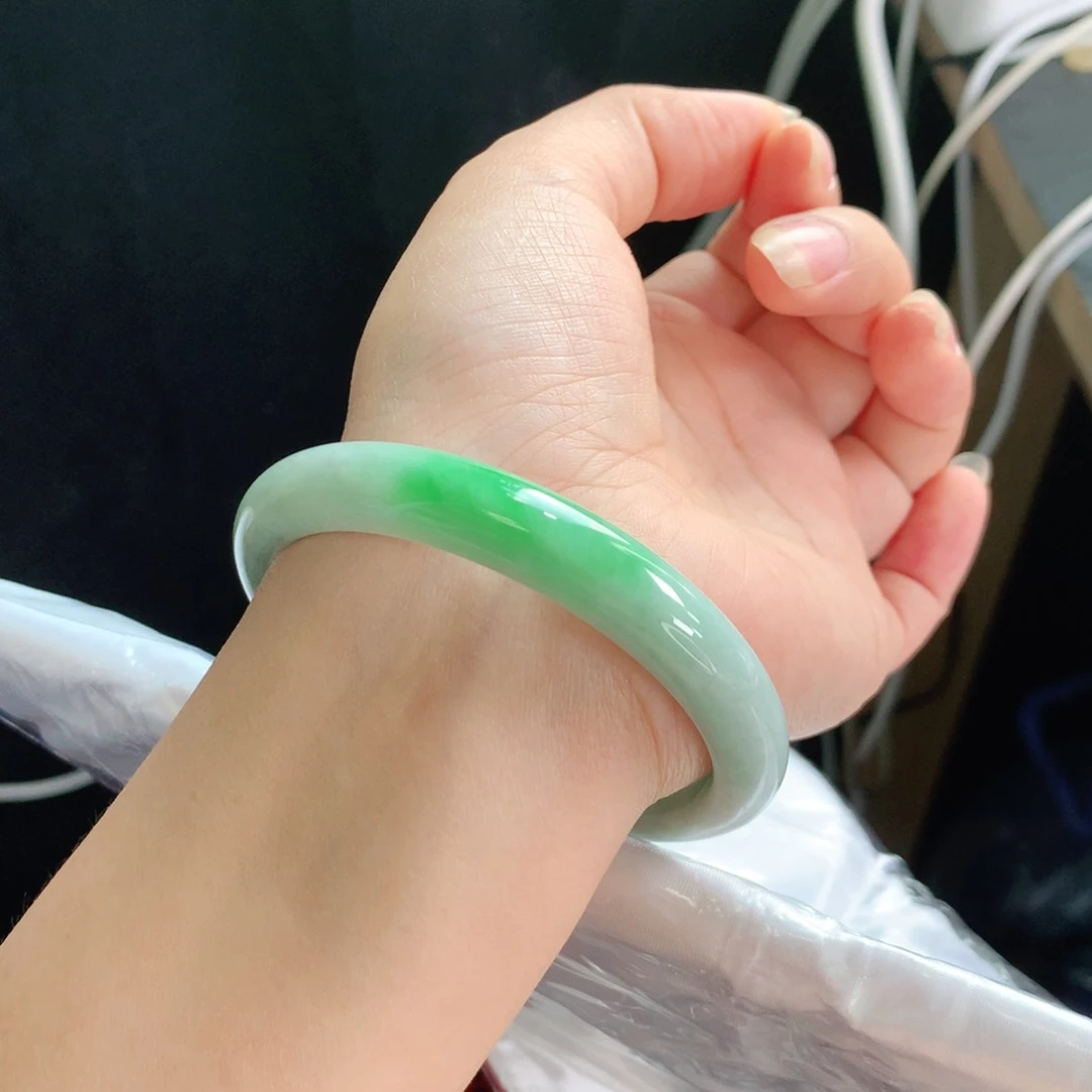 未镶嵌手镯翡翠03