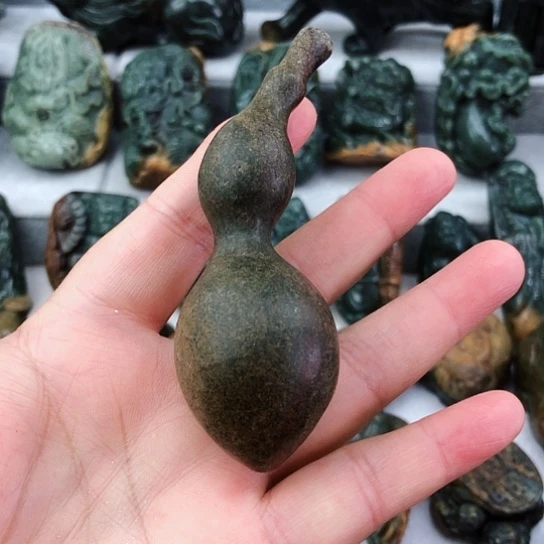 岫岩河磨玉（透闪石质玉）未镶嵌把件