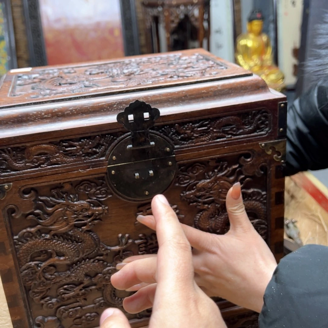 大叶紫檀（黑酸枝木类）