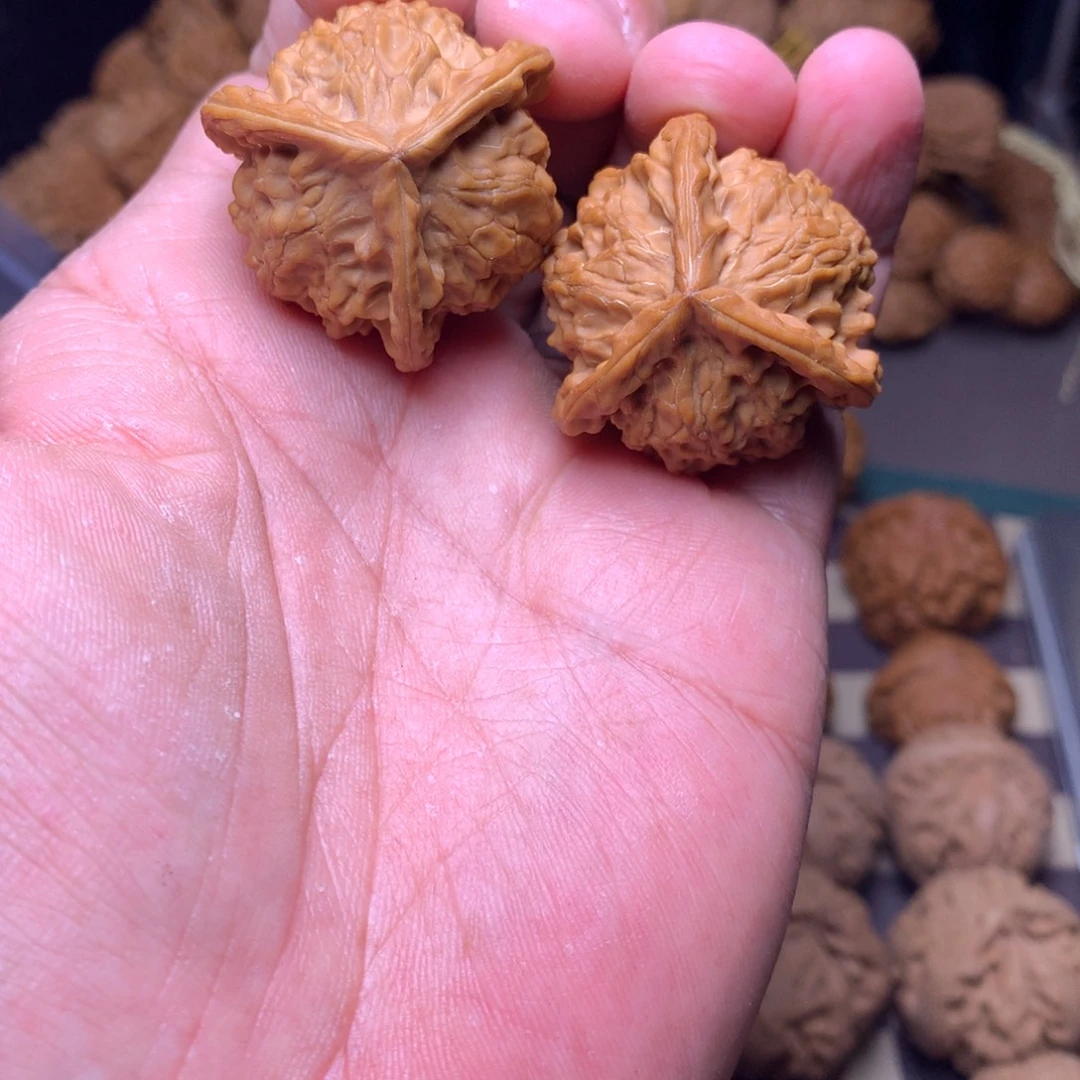 鑫****文玩核桃吊坠全品36盘山