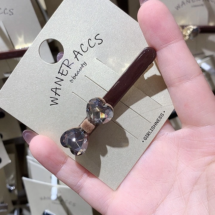 布艺非金属咖色蝴蝶结钻鸭嘴