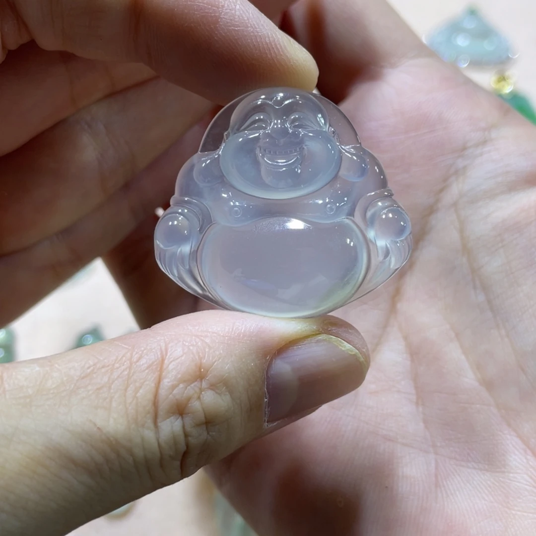 翡翠未镶嵌颈饰佛公