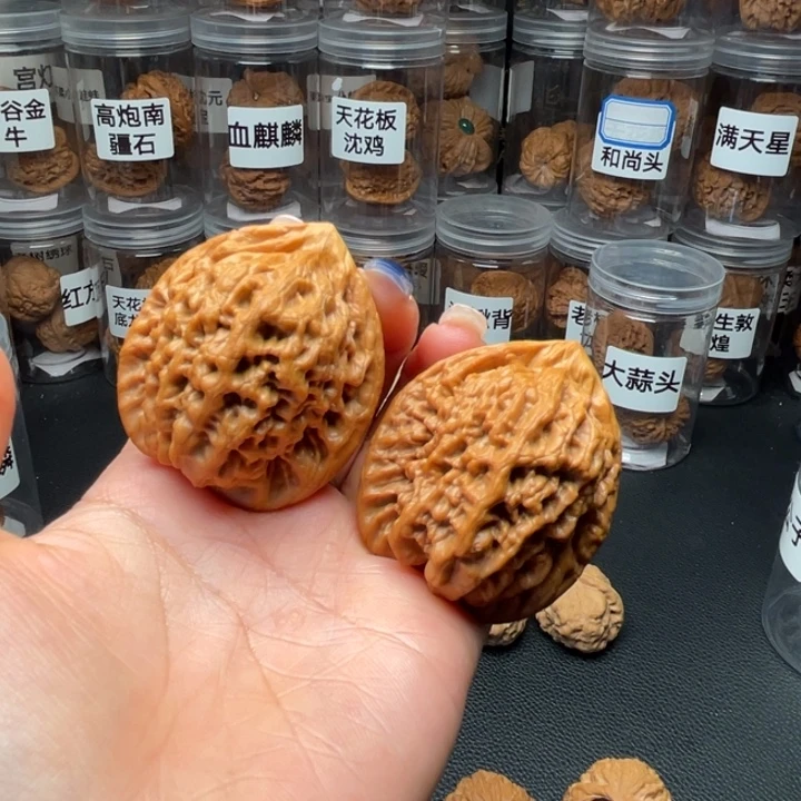 文玩核桃吊坠金公子42