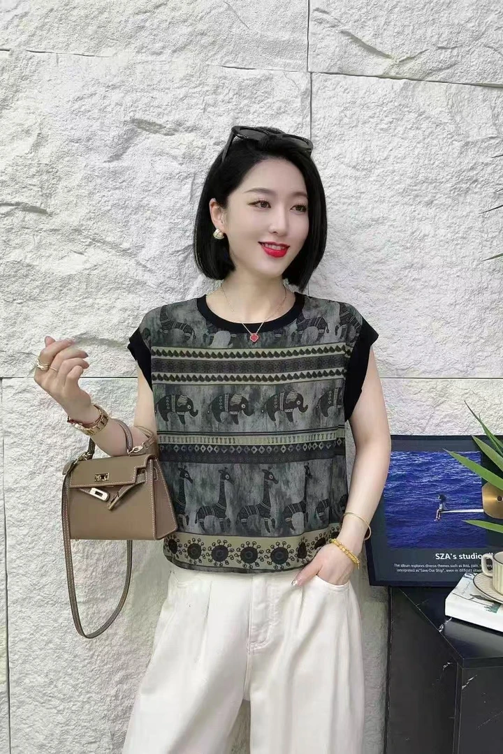 2025夏新款时尚显瘦百搭减龄薄款蕾丝无袖开叉设计小衫