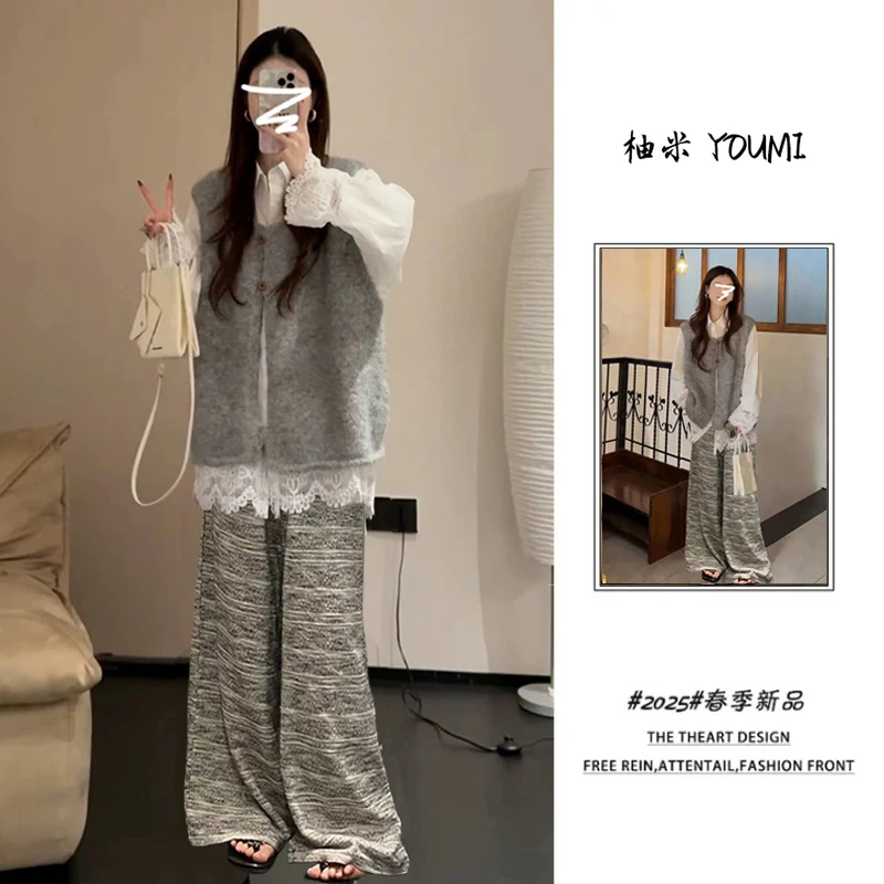 秋季温柔系穿搭女2025新款减龄蕾丝花边衬衫针织马甲阔腿裤三件套
