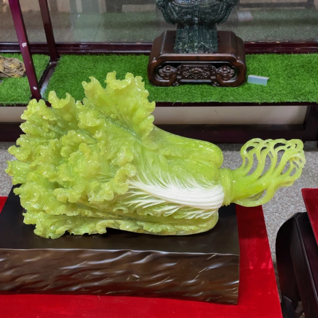 蛇纹石玉未镶嵌摆件