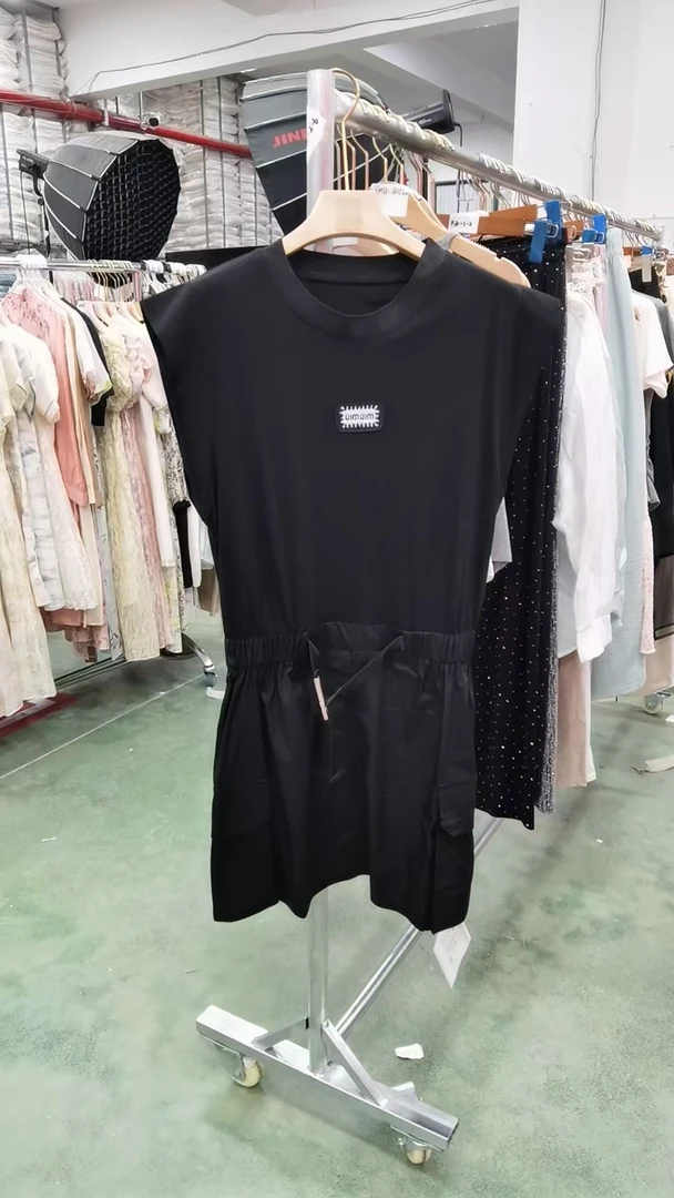 【王哥精选】黑色赫本风连衣裙高级感修身显瘦垂感裙子8968