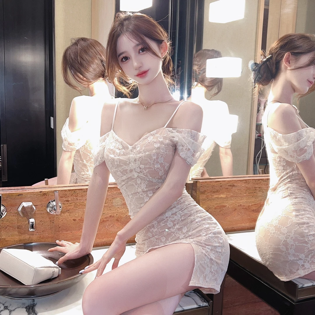 夜店性感蕾丝拼接吊带连衣裙设计感辣妹时尚气质紧身收腰包臀短裙