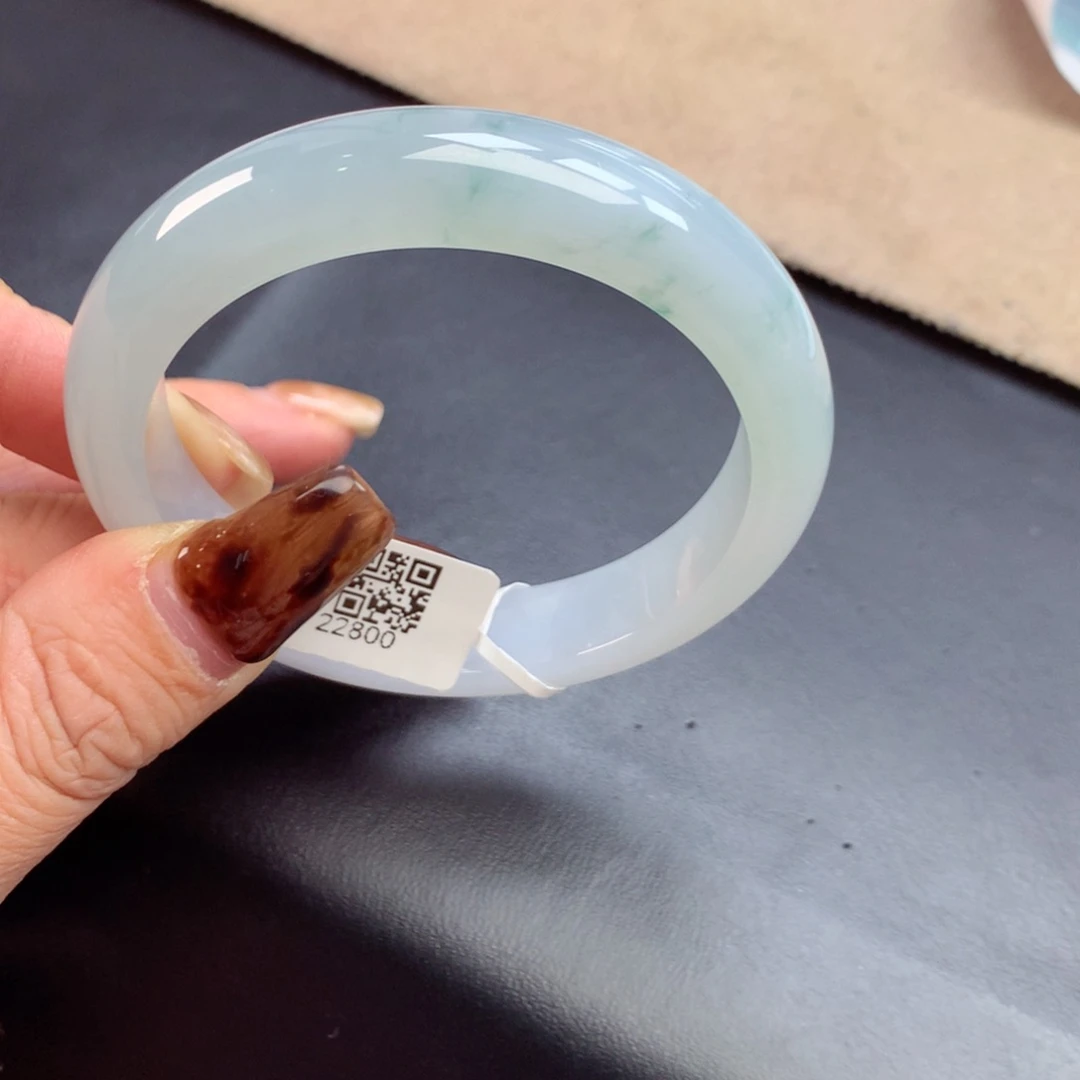 未镶嵌手镯翡翠缅甸翡翠手镯