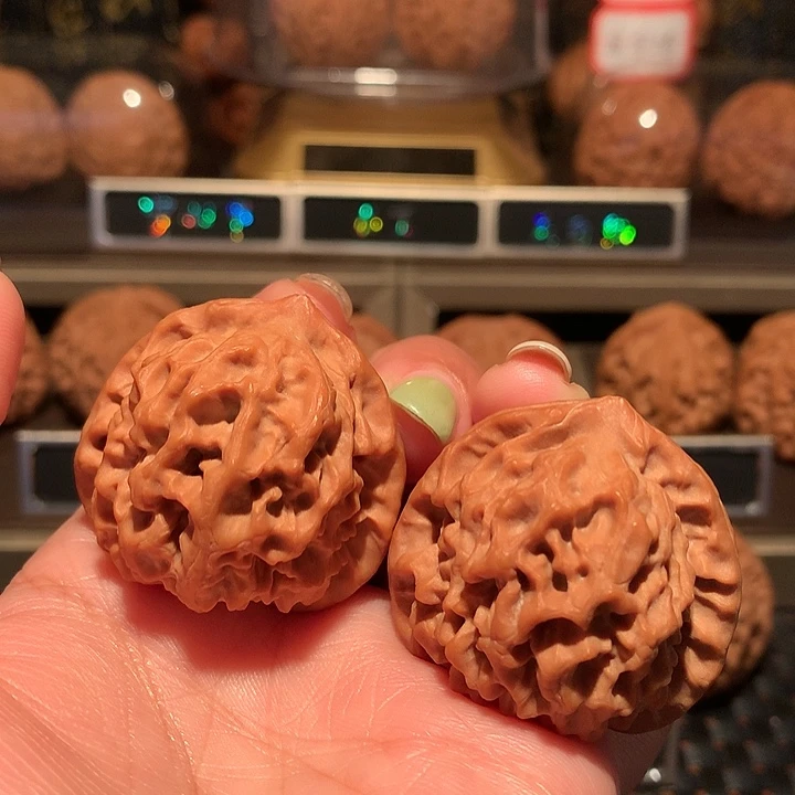 文玩核桃把件玄月
