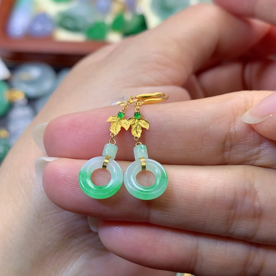 【闪购商品】吊坠(不含链)18K金镶嵌翡翠