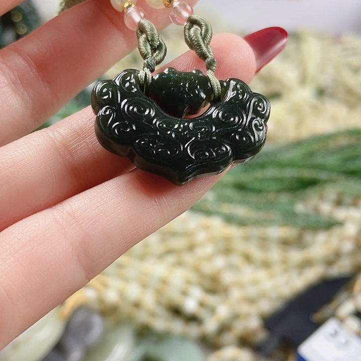 未镶嵌和田玉挂件