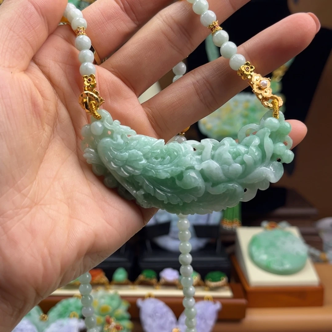 翡翠未镶嵌颈饰天然翡翠