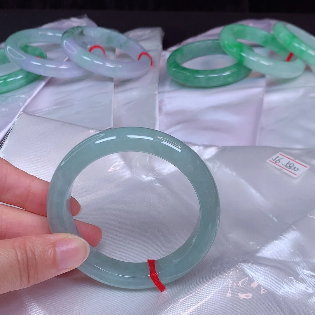 翡翠手镯未镶嵌翡翠手镯56