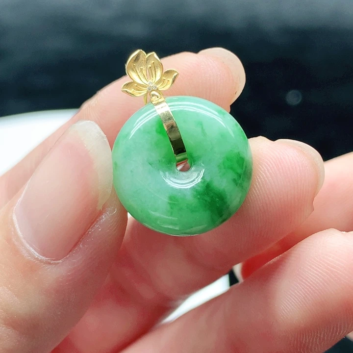 翡翠18K金镶嵌挂件天然翡翠七天鉴赏