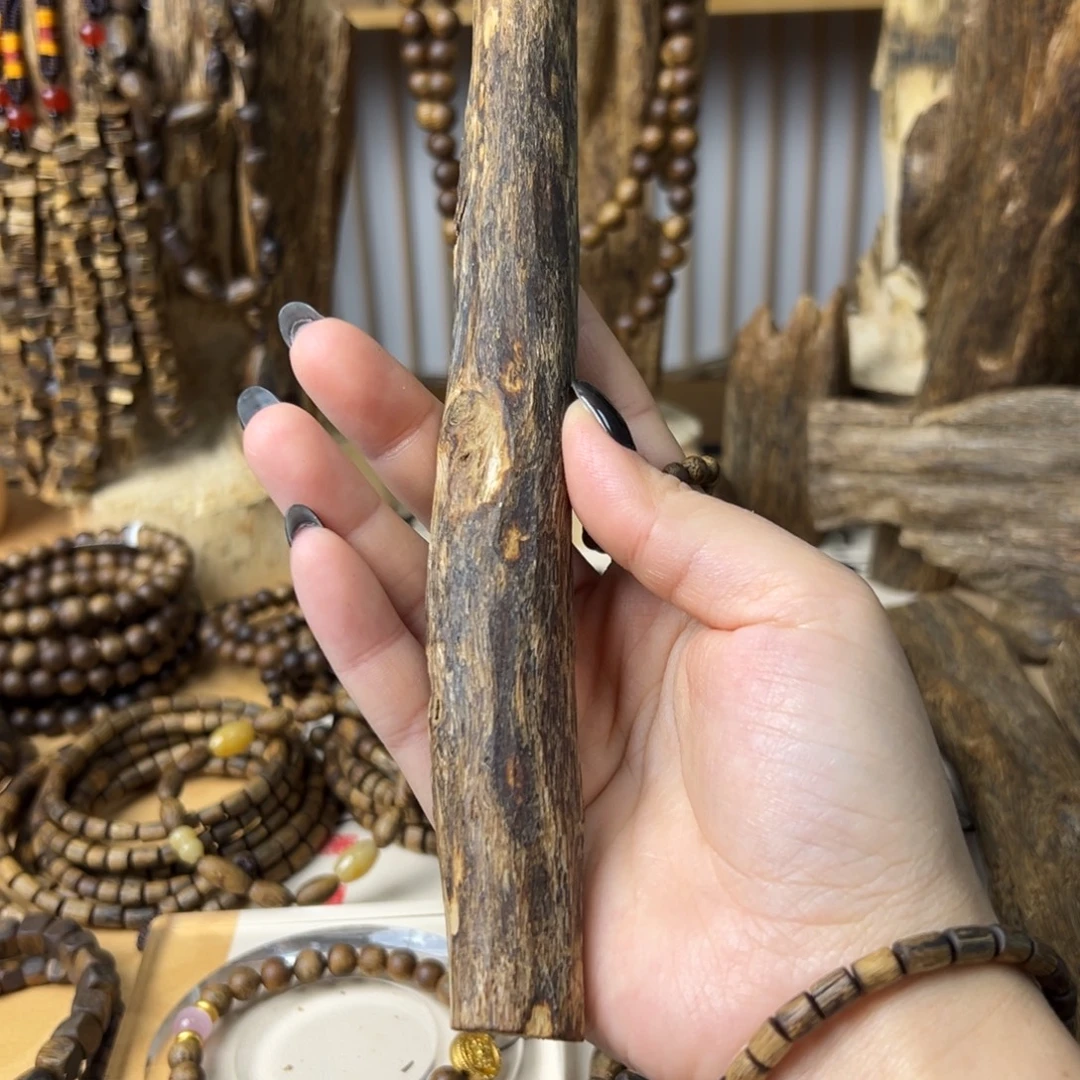 沉香沉香碎屑手把件37克