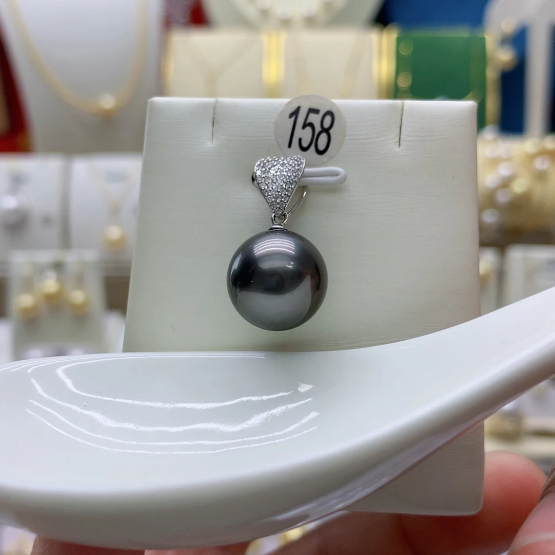 18K金镶嵌海水珍珠吊坠(不含链)
