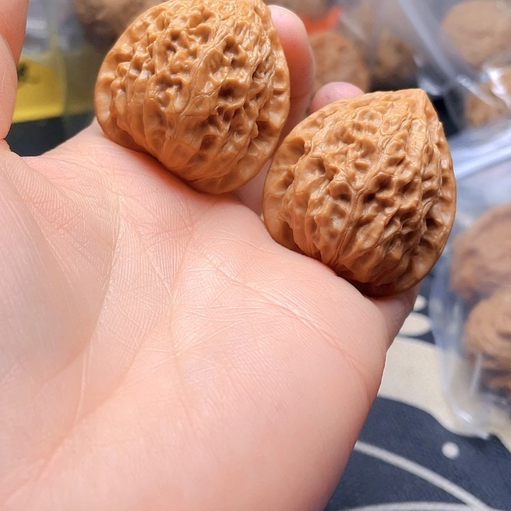 文玩核桃吊坠平谷粗筋