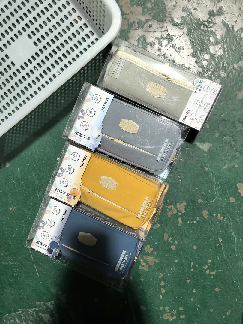 【南木】尤斯隆果汁欧包笔袋