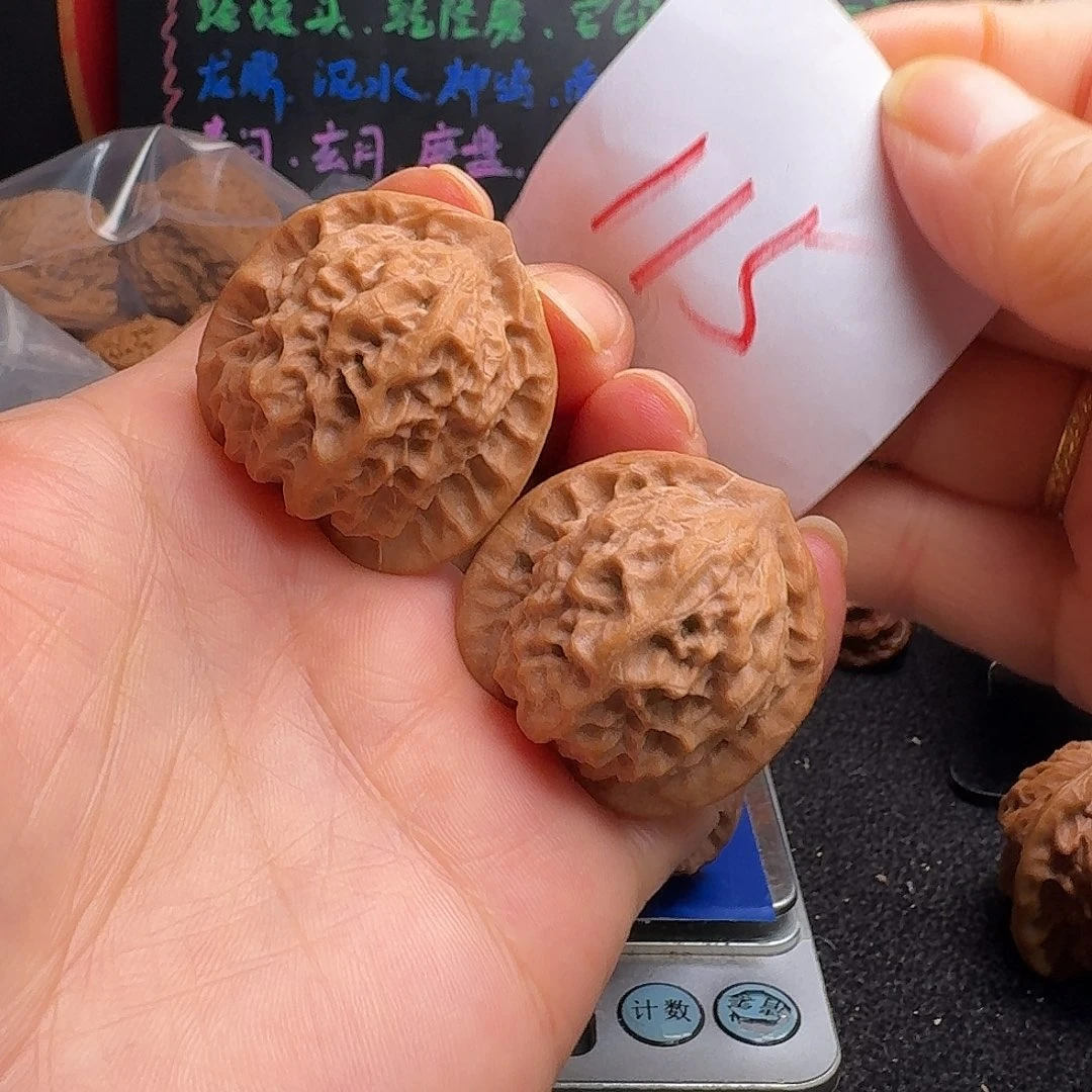 哈***$把件文玩核桃36官印