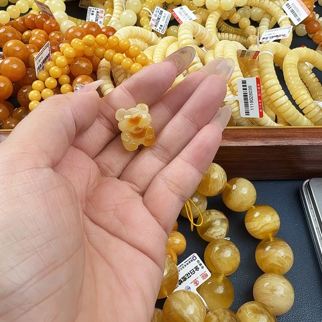 琥珀未镶嵌珠宝奇石