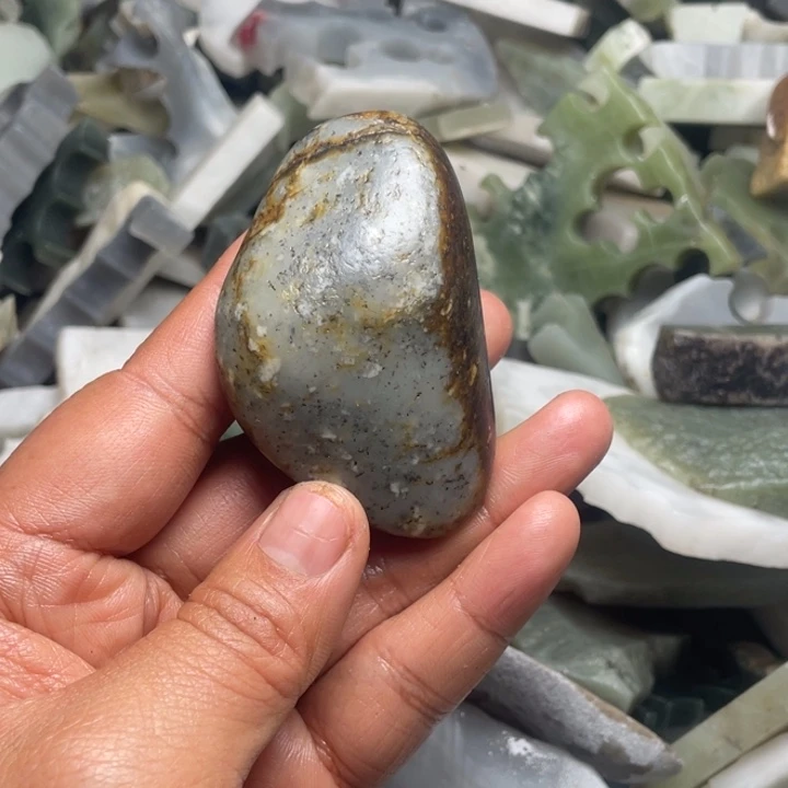 和田玉未镶嵌珠宝半成品