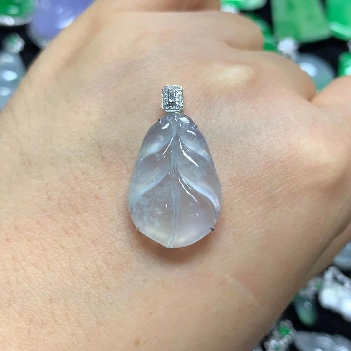 【闪购商品】翡翠18K金镶嵌颈饰吊坠