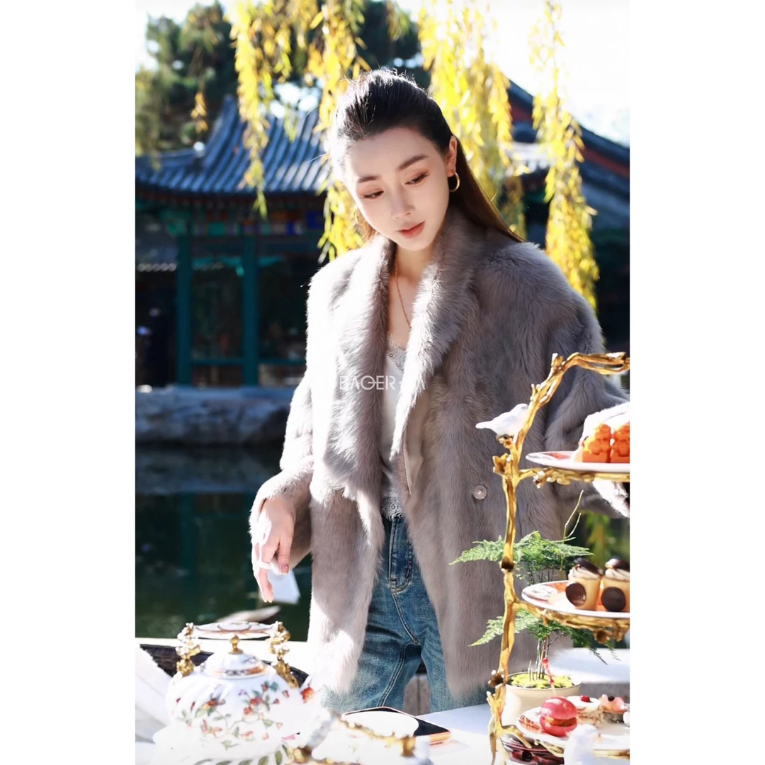 42-宝儿家含幂BI20025411冬季极致柔软舒适托斯卡纳皮毛一体外套