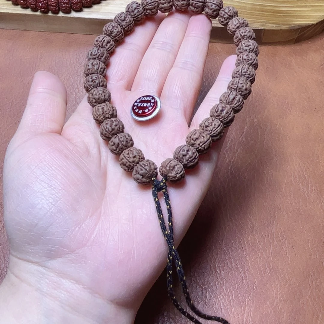 非***心菩提老树王手持11111