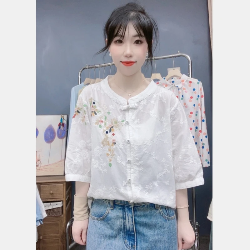 2025新中式国风复古盘扣小清新刺绣短袖立领气质中袖衬衫女装上衣