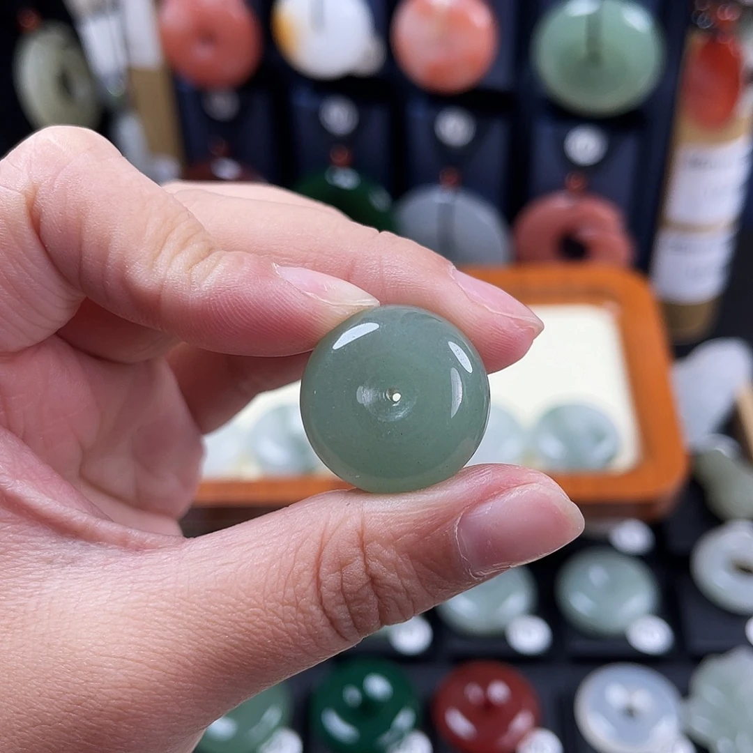 颈饰未镶嵌石英质玉๑****๑