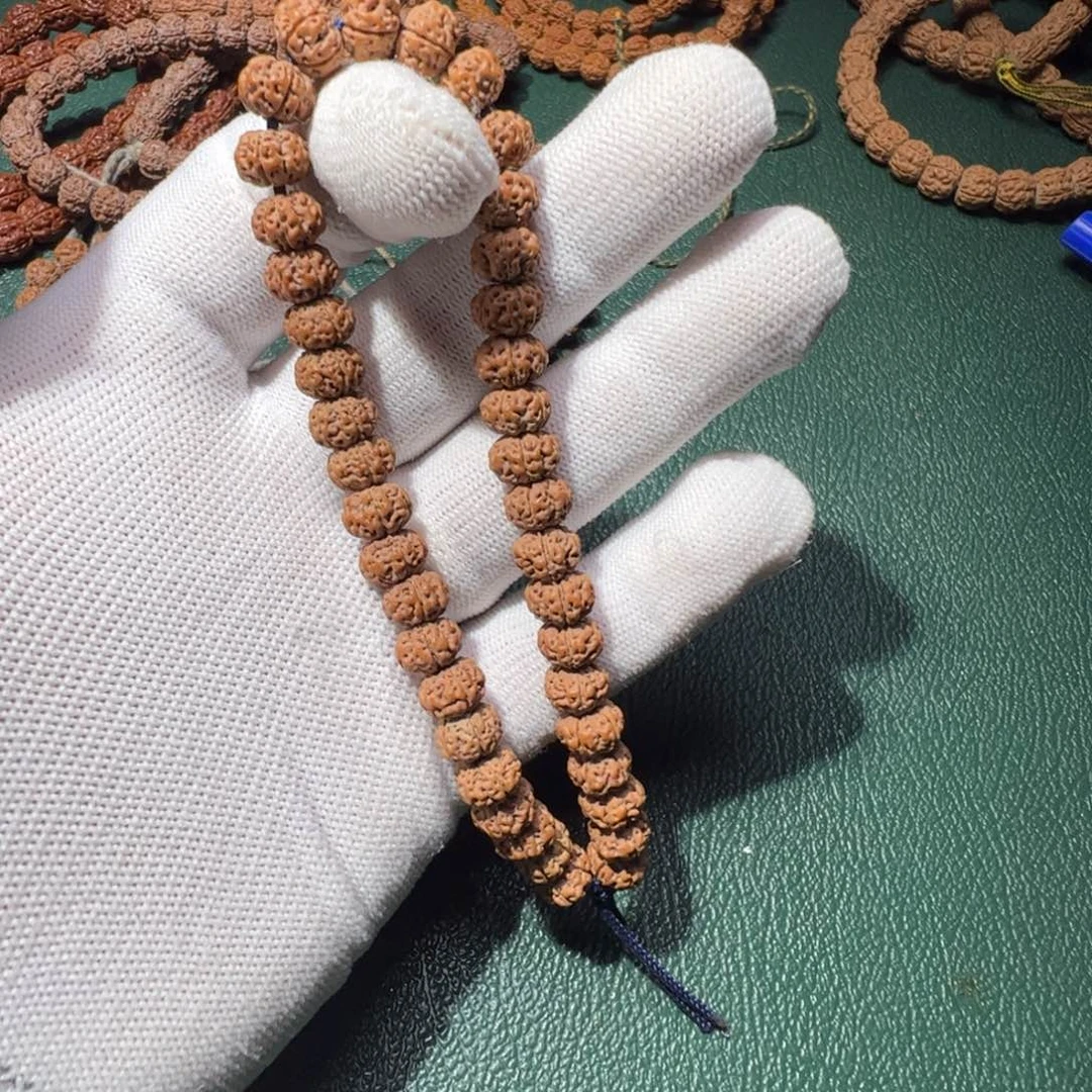 居***欢吊坠金刚菩提468凹底梅花