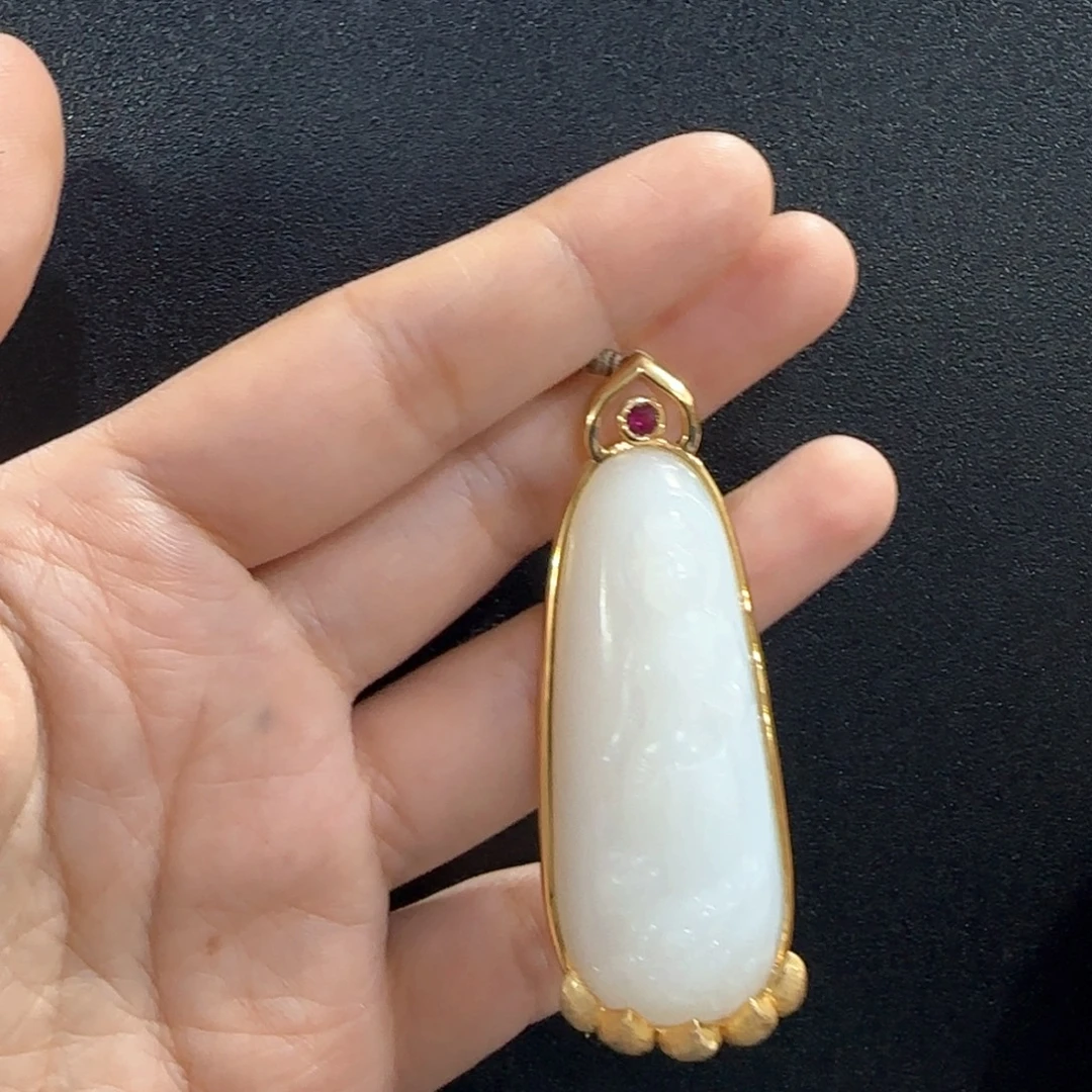 和田玉未镶嵌挂件