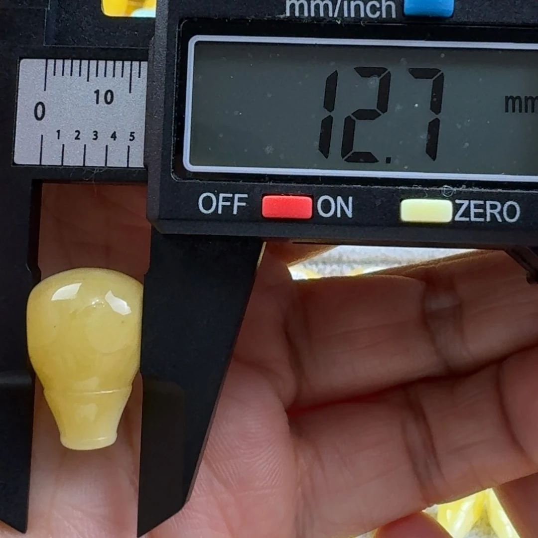 蜜蜡未镶嵌裸石45杂