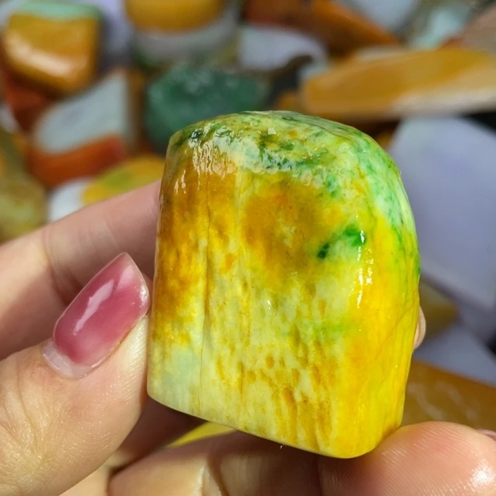 翡翠挂件未镶嵌缅甸