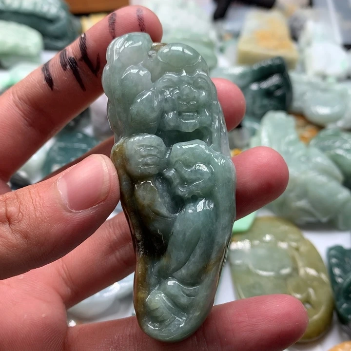 翡翠未镶嵌颈饰保真天然a货翡翠