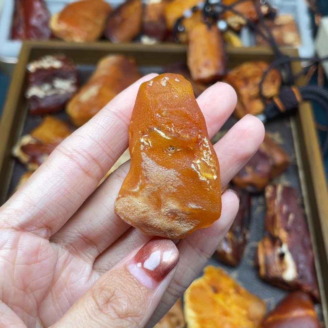 琥珀未镶嵌珠宝奇石