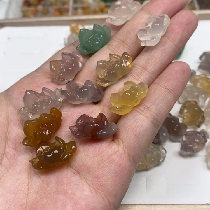玛瑙/玉髓未镶嵌颈饰2个莲花